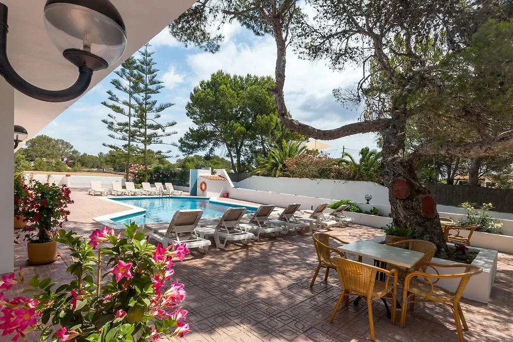Hostal Es Pi - Emar Hotels Playa Migjorn 3*,