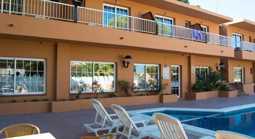 Hostal Es Pi - Emar Hotels Playa Migjorn 3*,