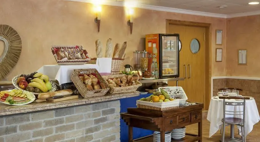 Hostal Es Pi - Emar Hotels Playa Migjorn