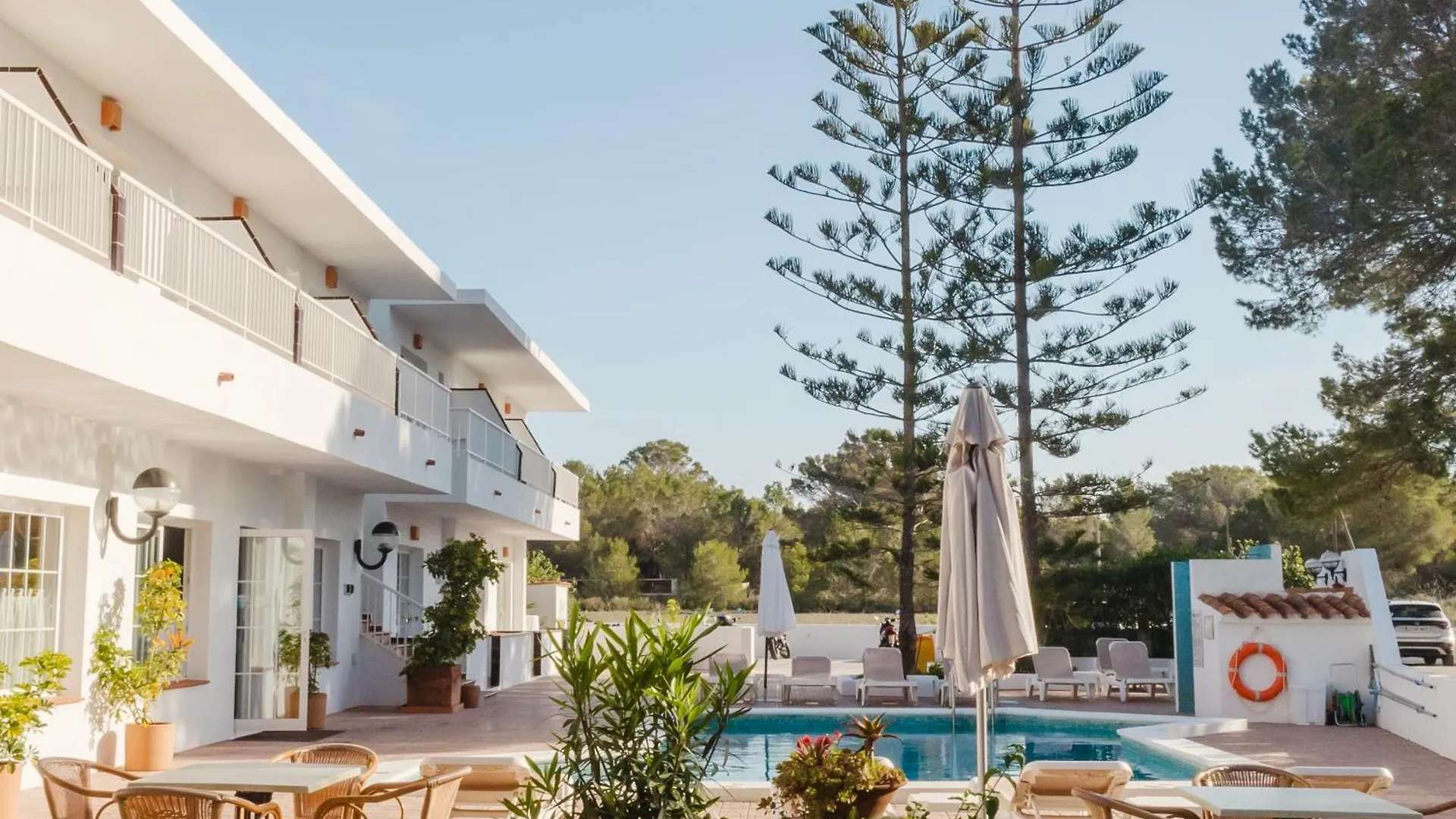 Hostal Es Pi - Emar Hotels Playa Migjorn