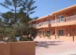 Hostal Es Pi - Emar Hotels Playa Migjorn