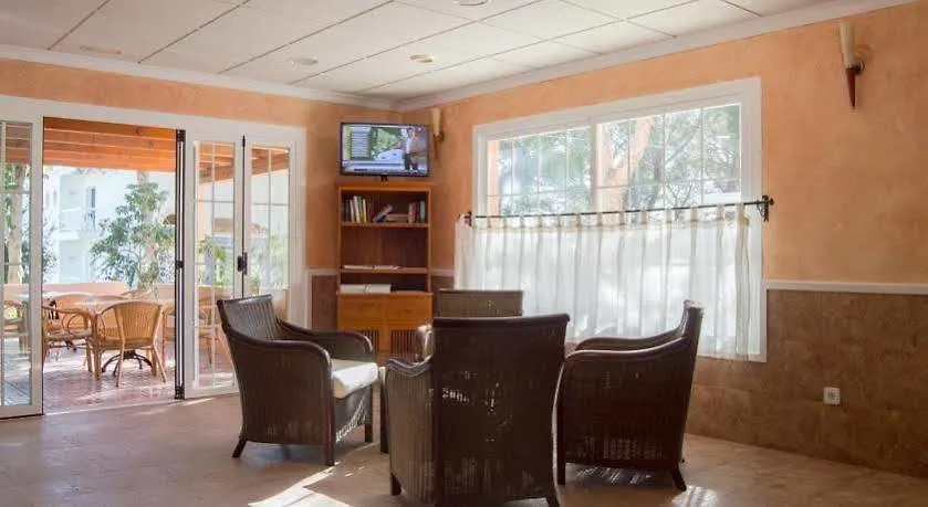 Hostal Es Pi - Emar Hotels Playa Migjorn