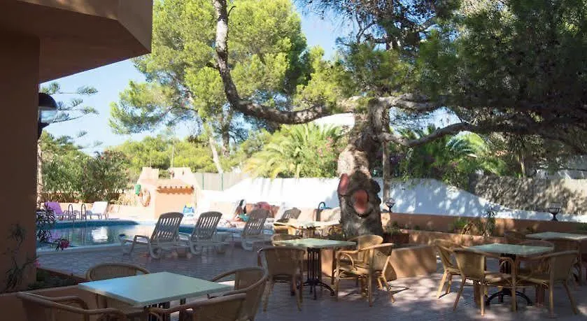 Hostal Es Pi - Emar Hotels Playa Migjorn