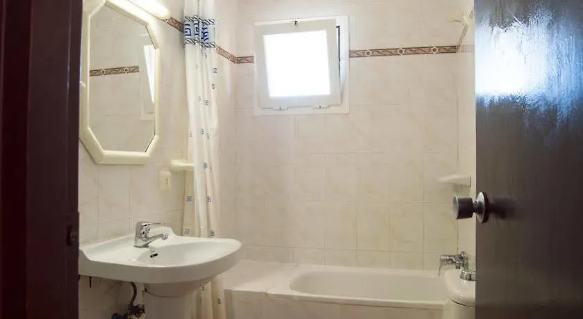 Hostal Es Pi - Emar Hotels Playa Migjorn